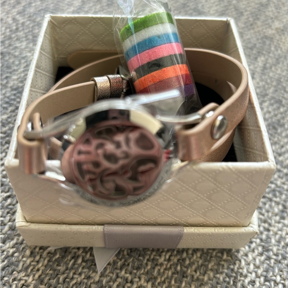 Aromatherapy bracelet